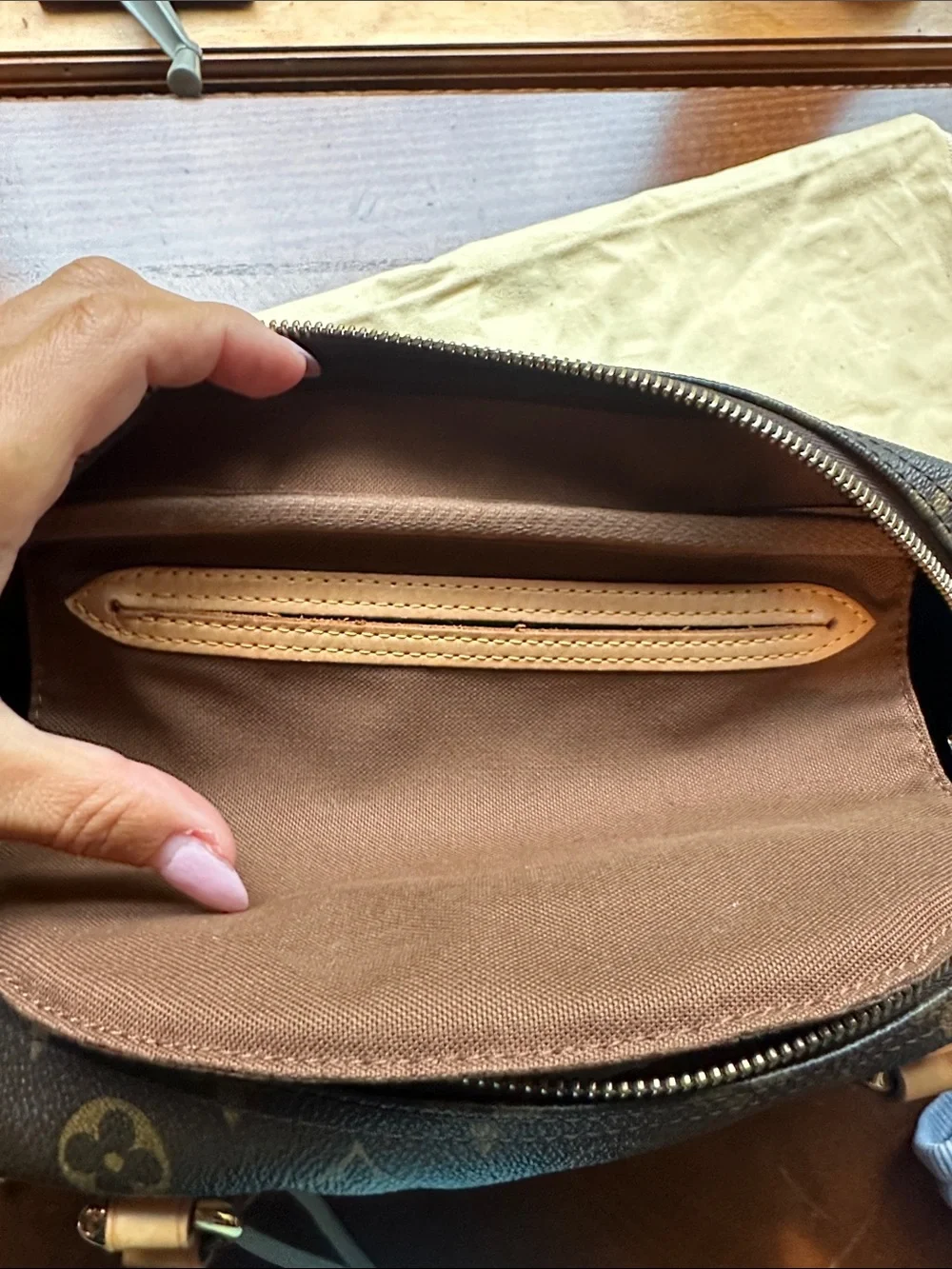 LOUIS VUITTON Montorgueil GM Shoulder Bag Purse Monogram Brown with Lock